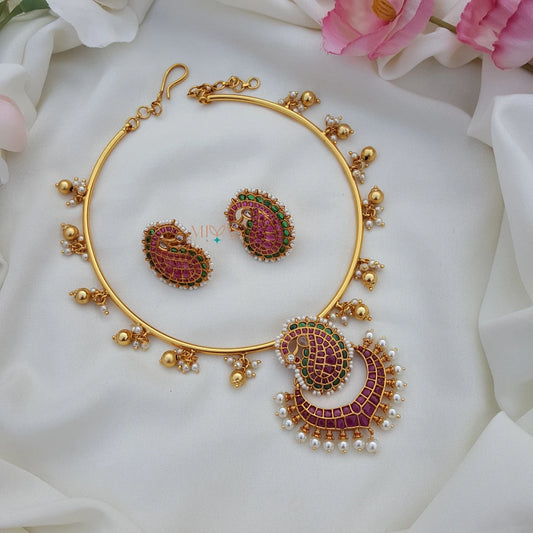 Dazzling Kemp Stone Hasli Necklace