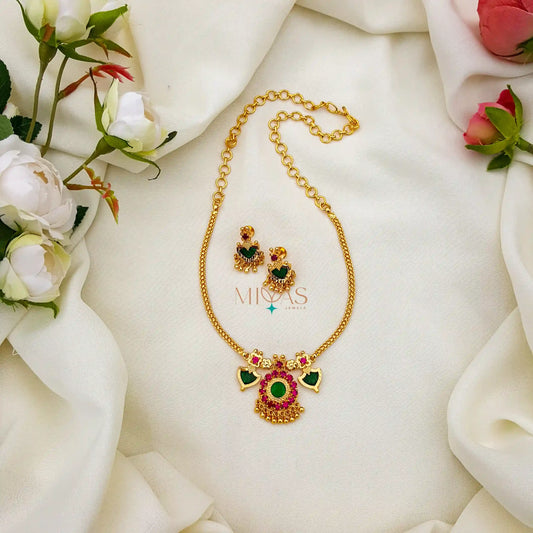 Pretty Short Palakka Necklace