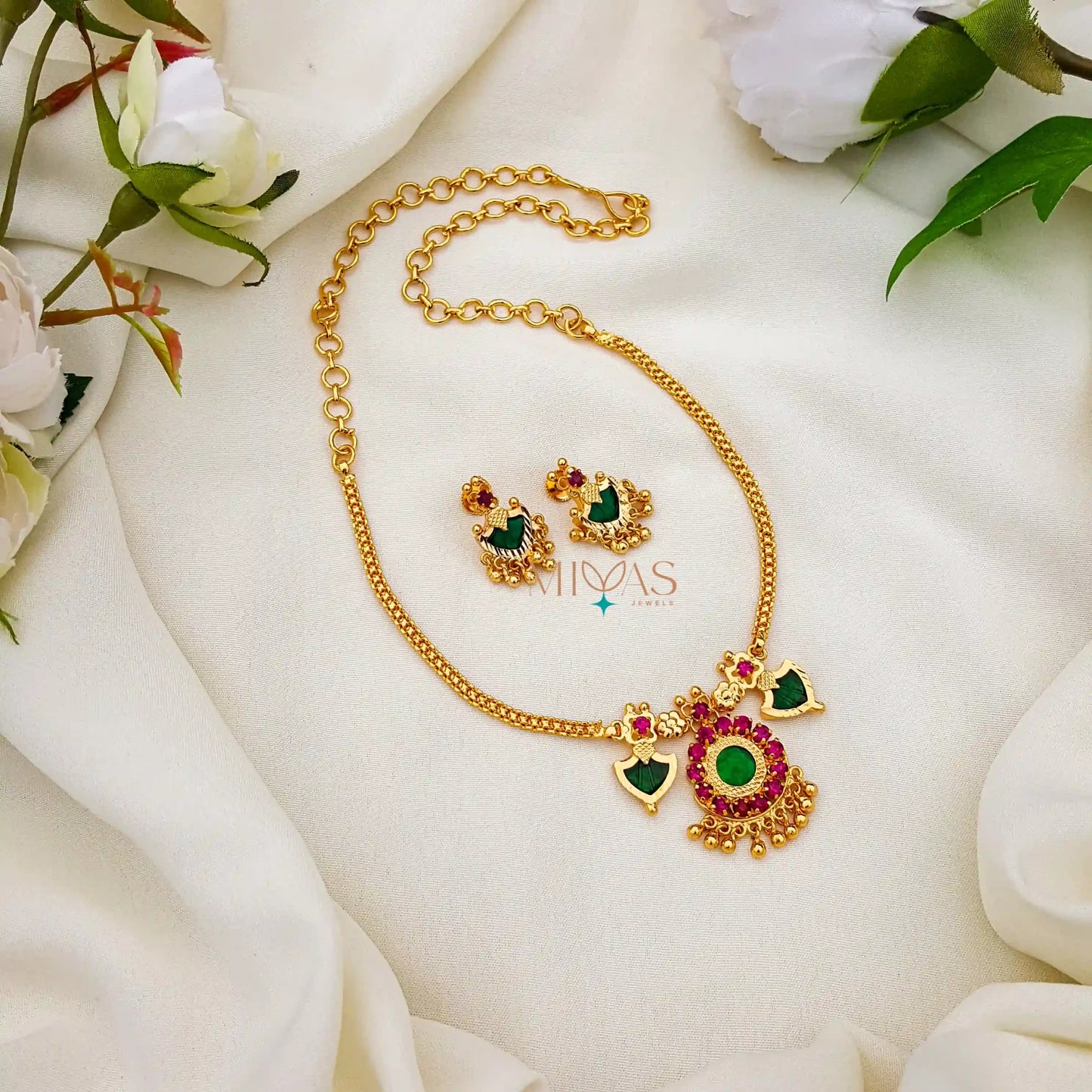 Pretty Short Palakka Necklace