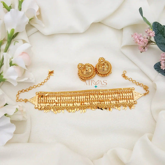 Royal Touch Gold Look Choker