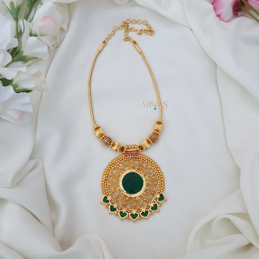 Dazzling Round Palakka Pendent Necklace