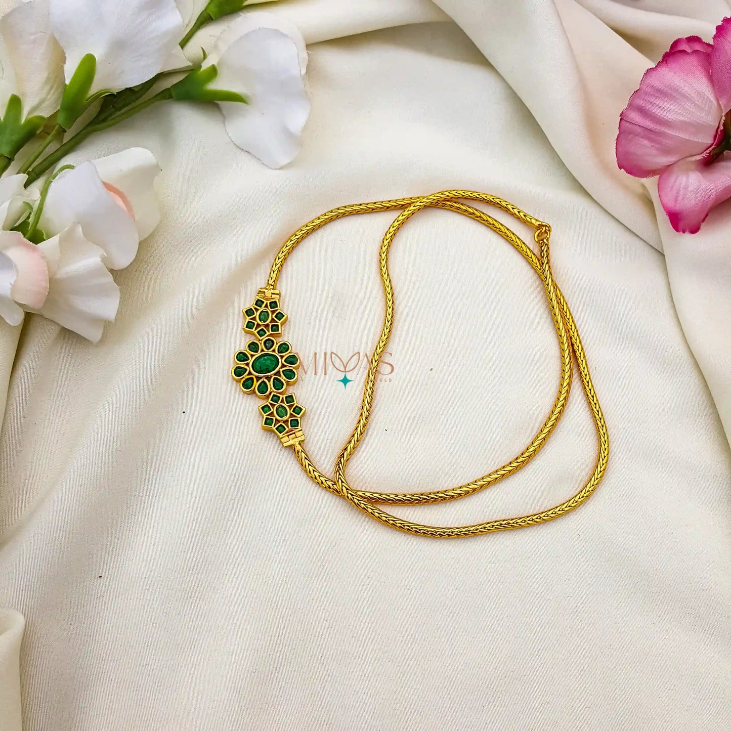 Glorious Gold Tone Mugappu Chain - Green