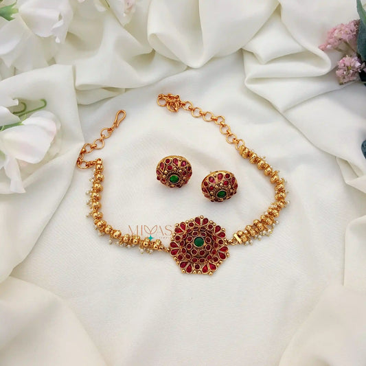 Dazzling Look Floral Choker