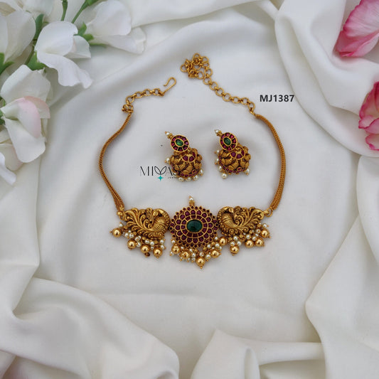 Mesmerizing Floral With Peacock Motif Choker