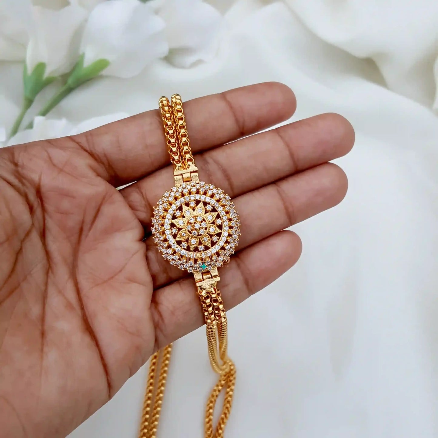 Mesmerizing Star Design AD Stone Chain