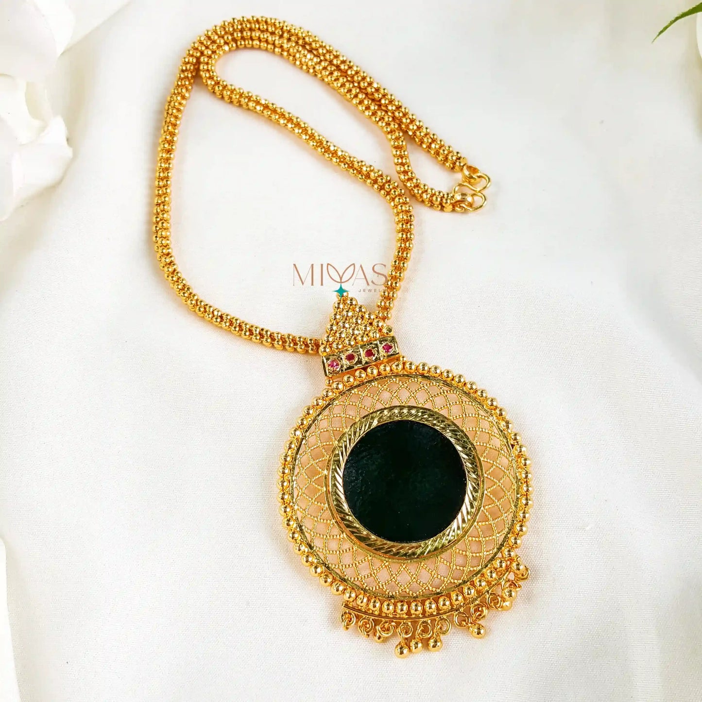 Beautiful Round Gold Look Palakka Pendant