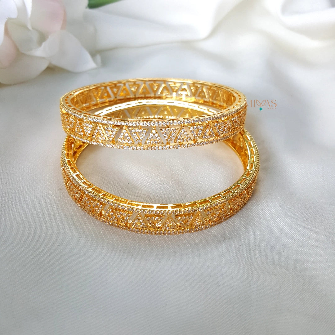 Gilded Beauty Triangle Bangle