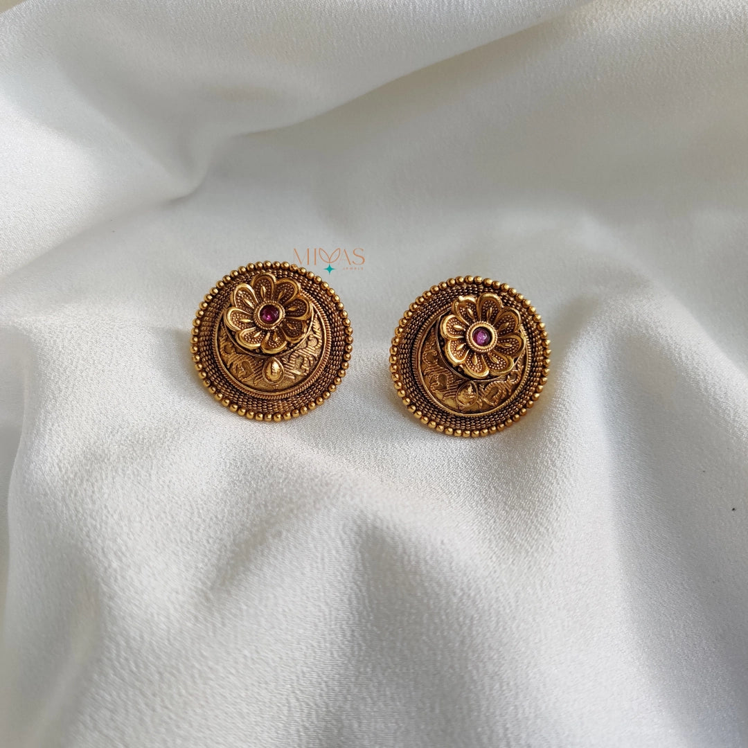 Attractive Floral Motif Earring