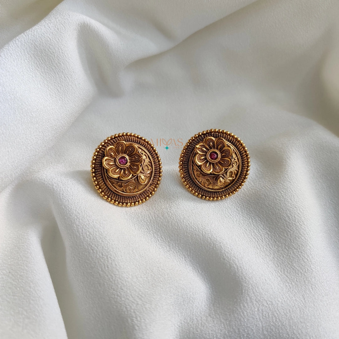 Attractive Floral Motif Earring