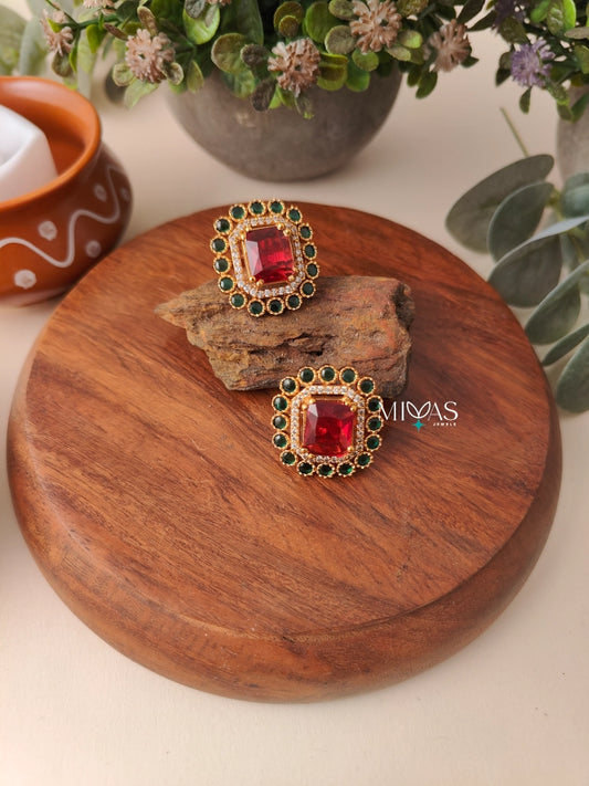 Hamsa - Red and Green Stud