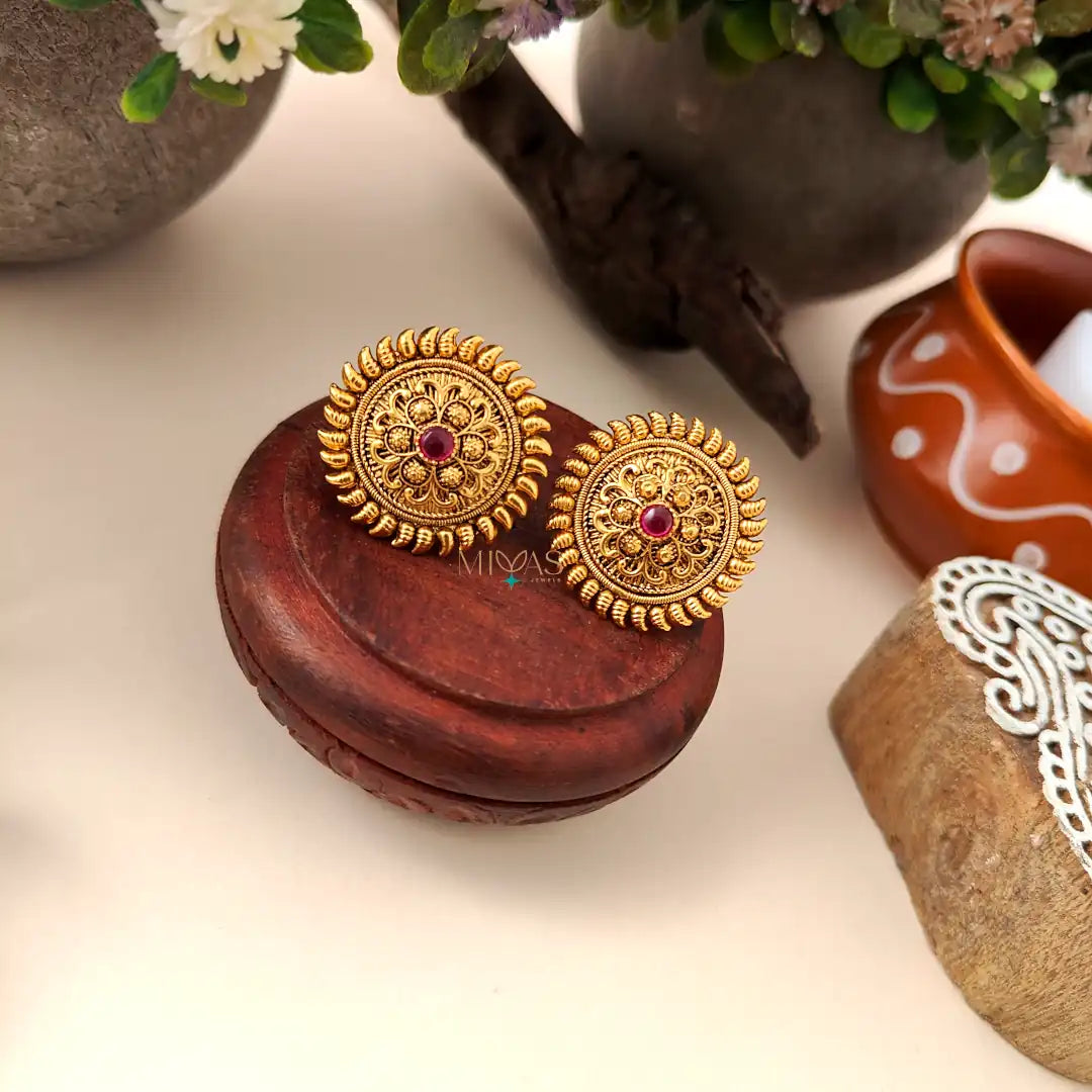 Latha - Floral Earring