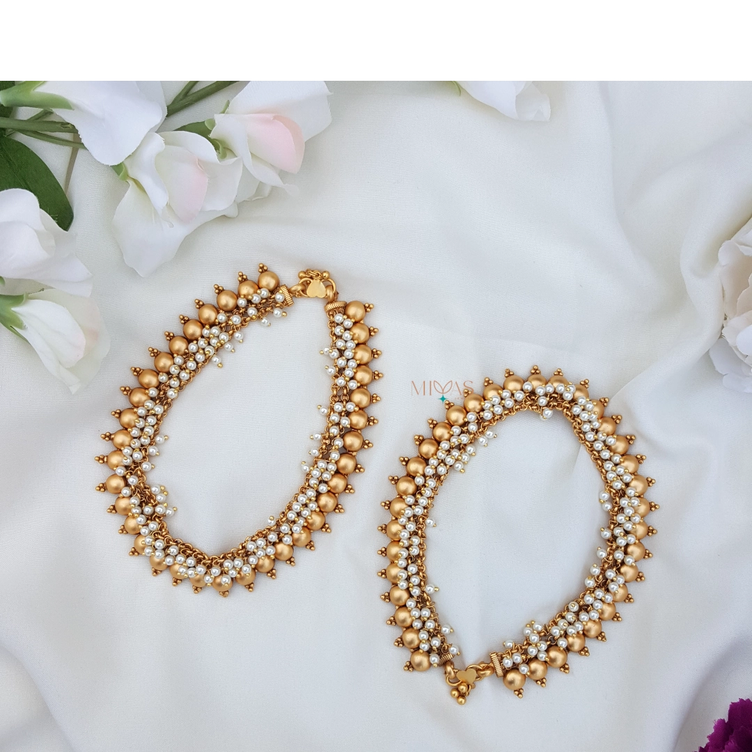 Mesmerizing Gold look alike Anklet - Pearl