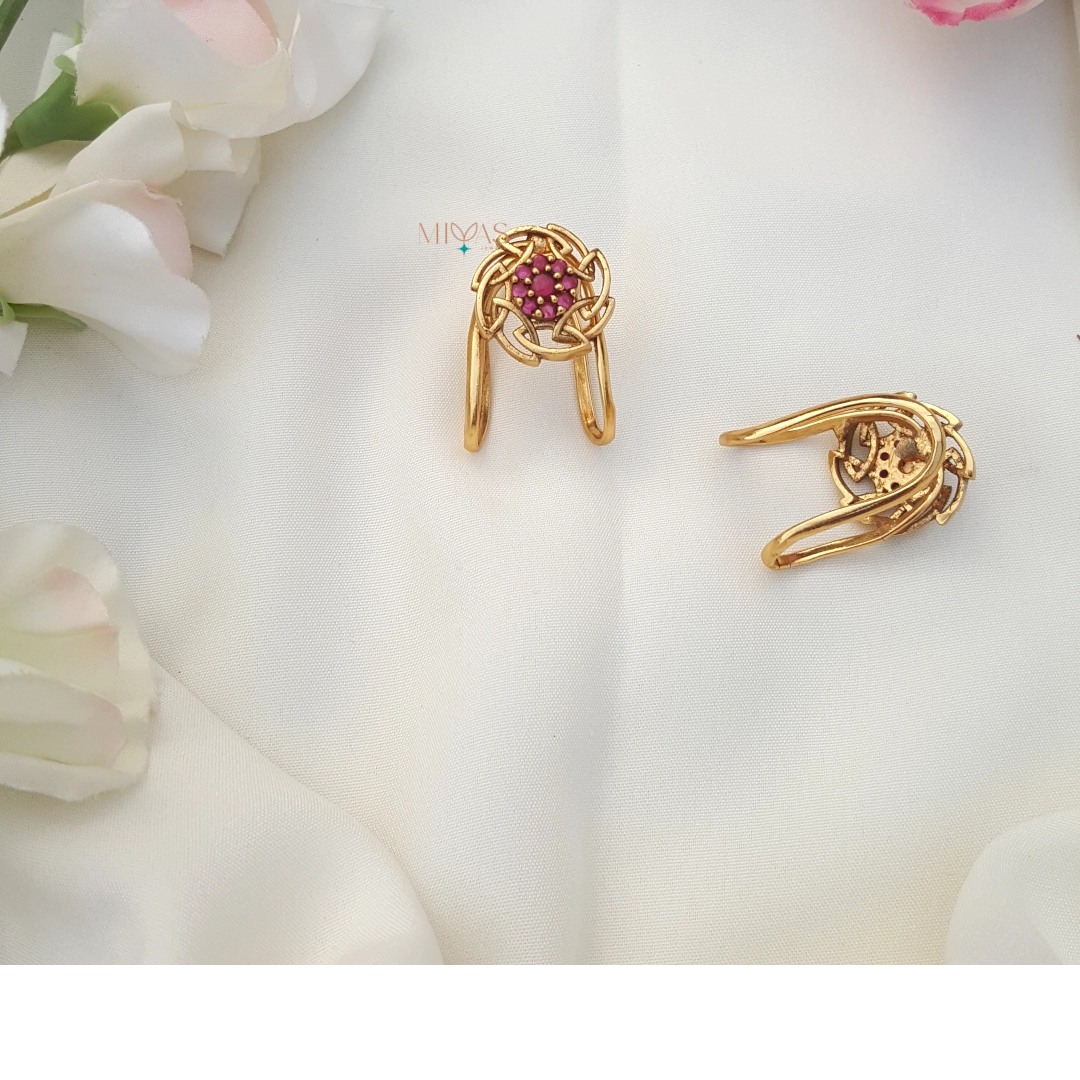 Nihara - Flower Design Vanki Type Finger Ring - Ruby