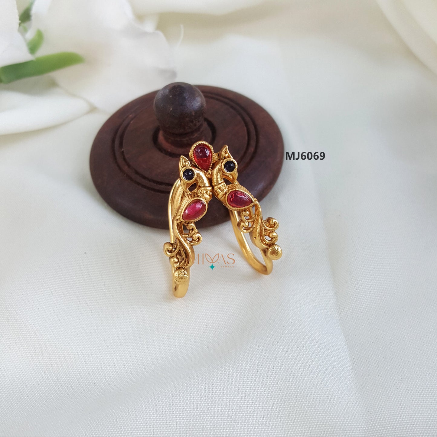 Ethnic Beauty Peacock Finger Ring