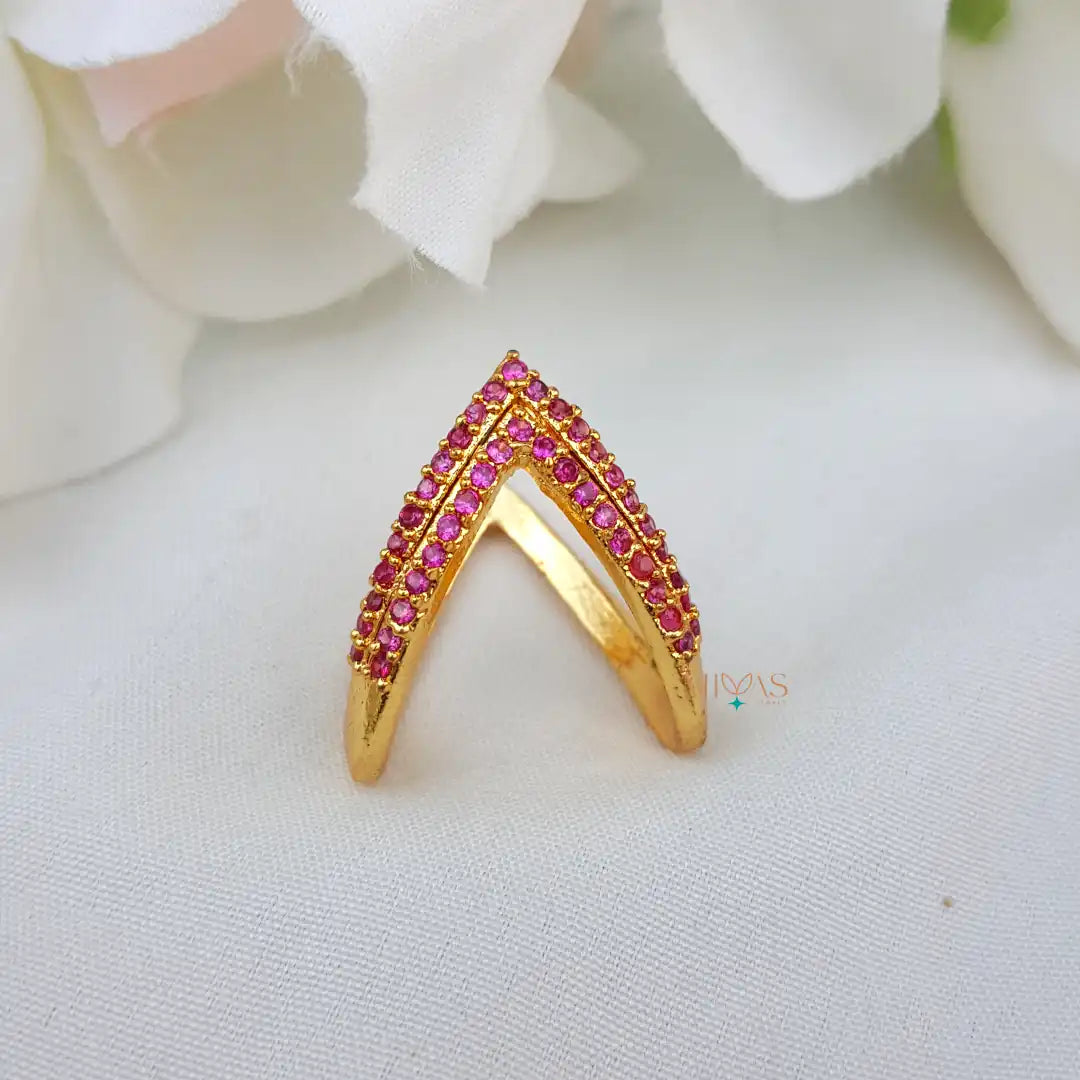 Cute AD Stone Vangi Finger Ring