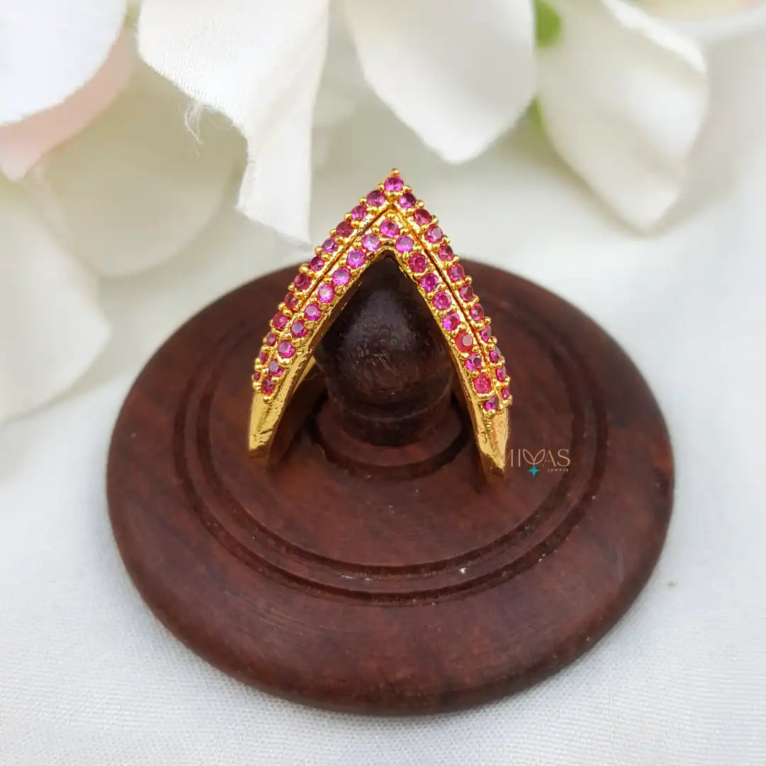 Cute AD Stone Vangi Finger Ring