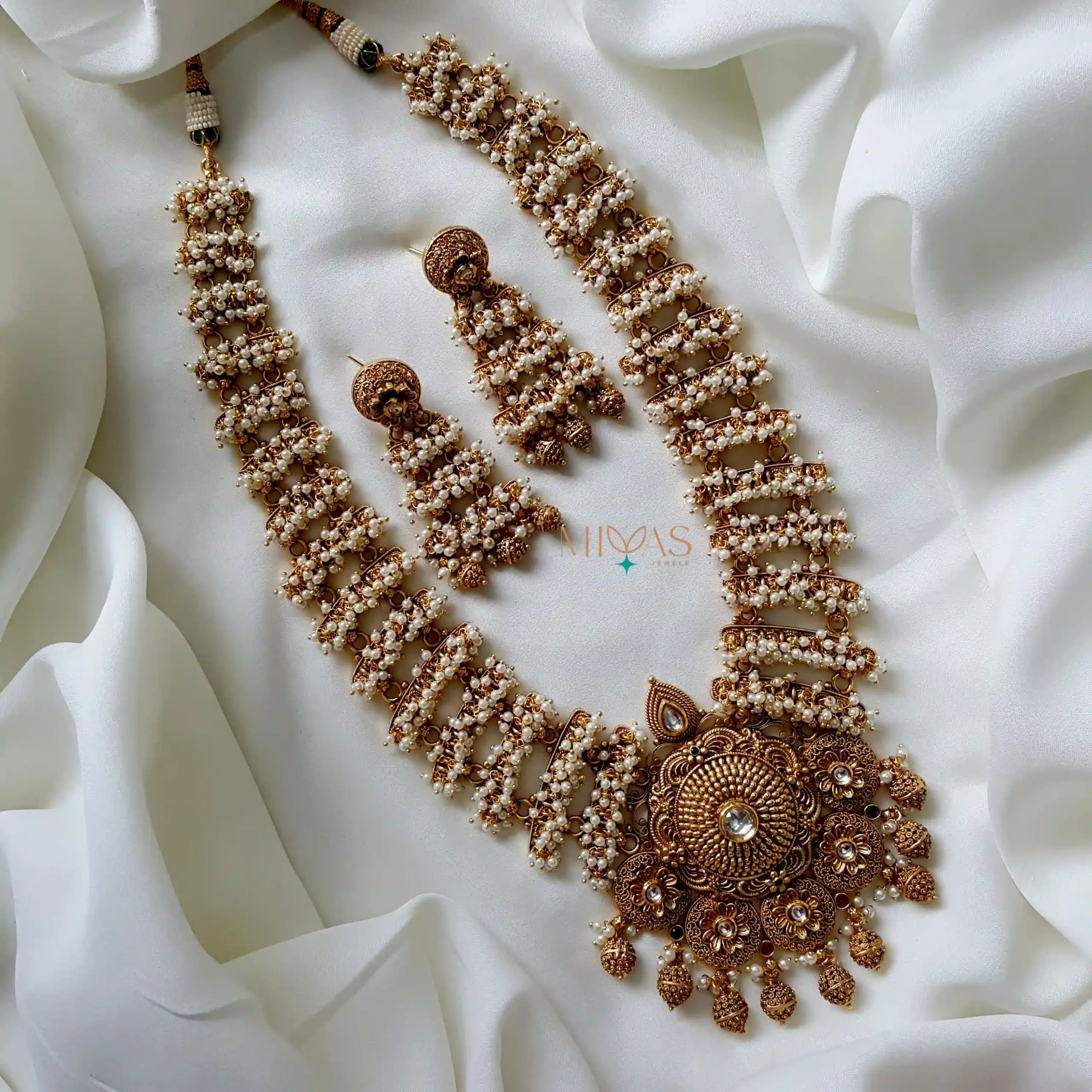 Royal Stars CZ Inlaid Minimalist Pearl Necklace – Dazzledvenus