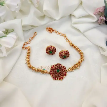 Dazzling Look Floral Choker