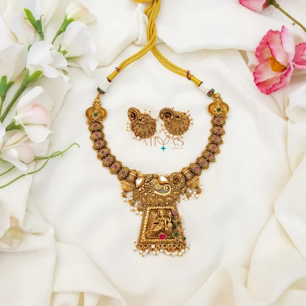 Elaborately Carved And Crafted Ganesha Necklace With Pearl