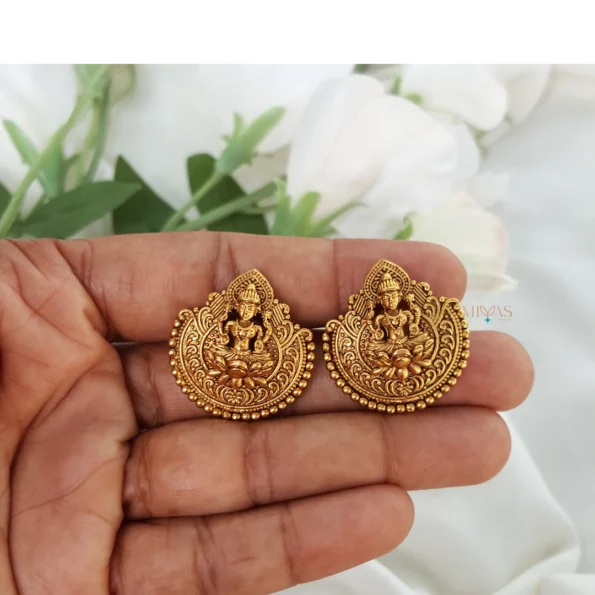 Pretty Looking Antique Lakshmi Motif Earring