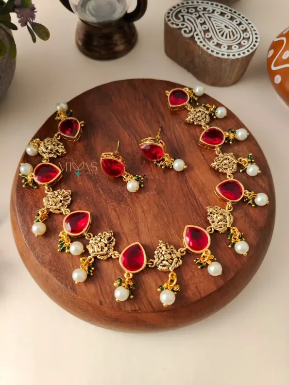Taara - Ganesha Necklace - Maroon
