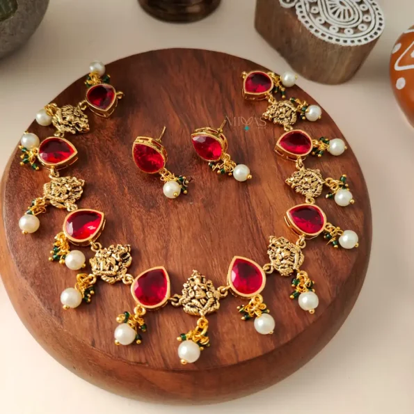 Taara - Ganesha Necklace - Maroon